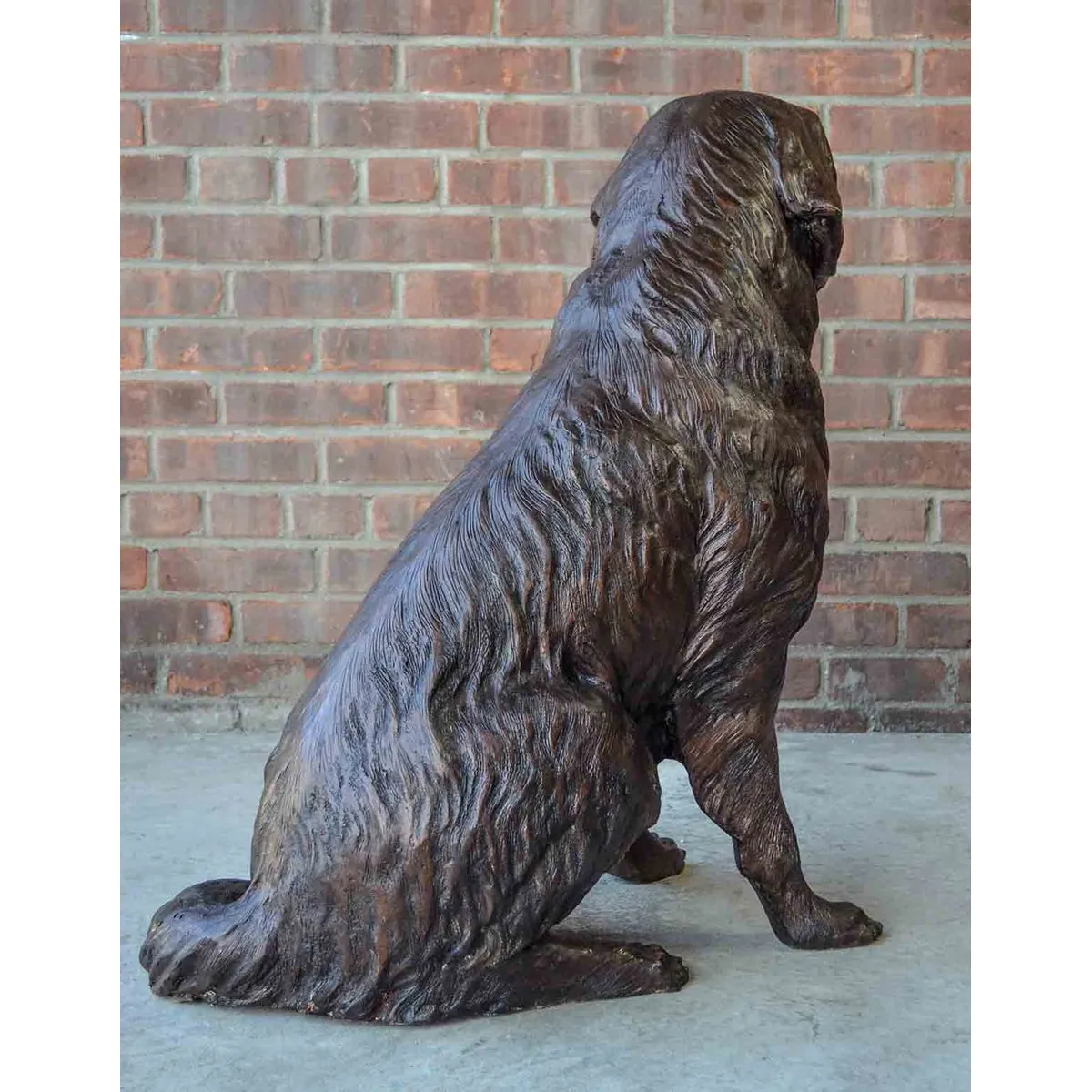 Golden Retriever Statue Sitting