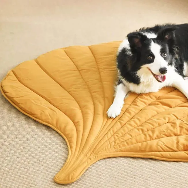 Leaf Shape Pets Blanket